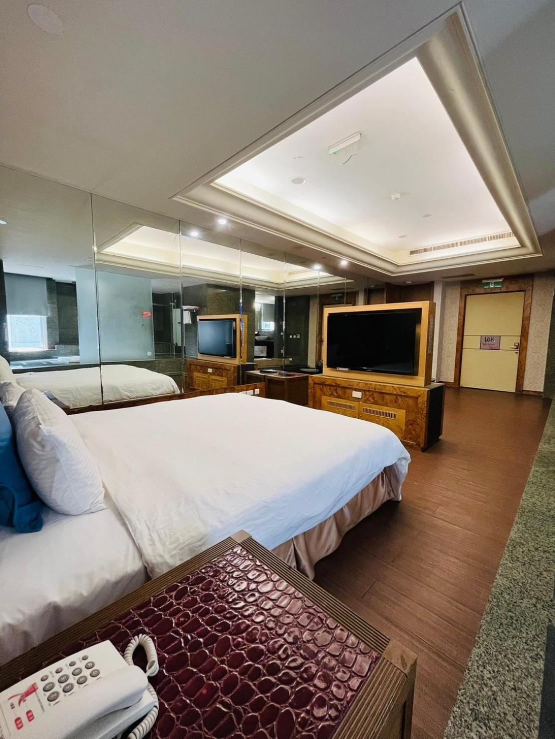 Walker Motel Taipei Bagian luar foto