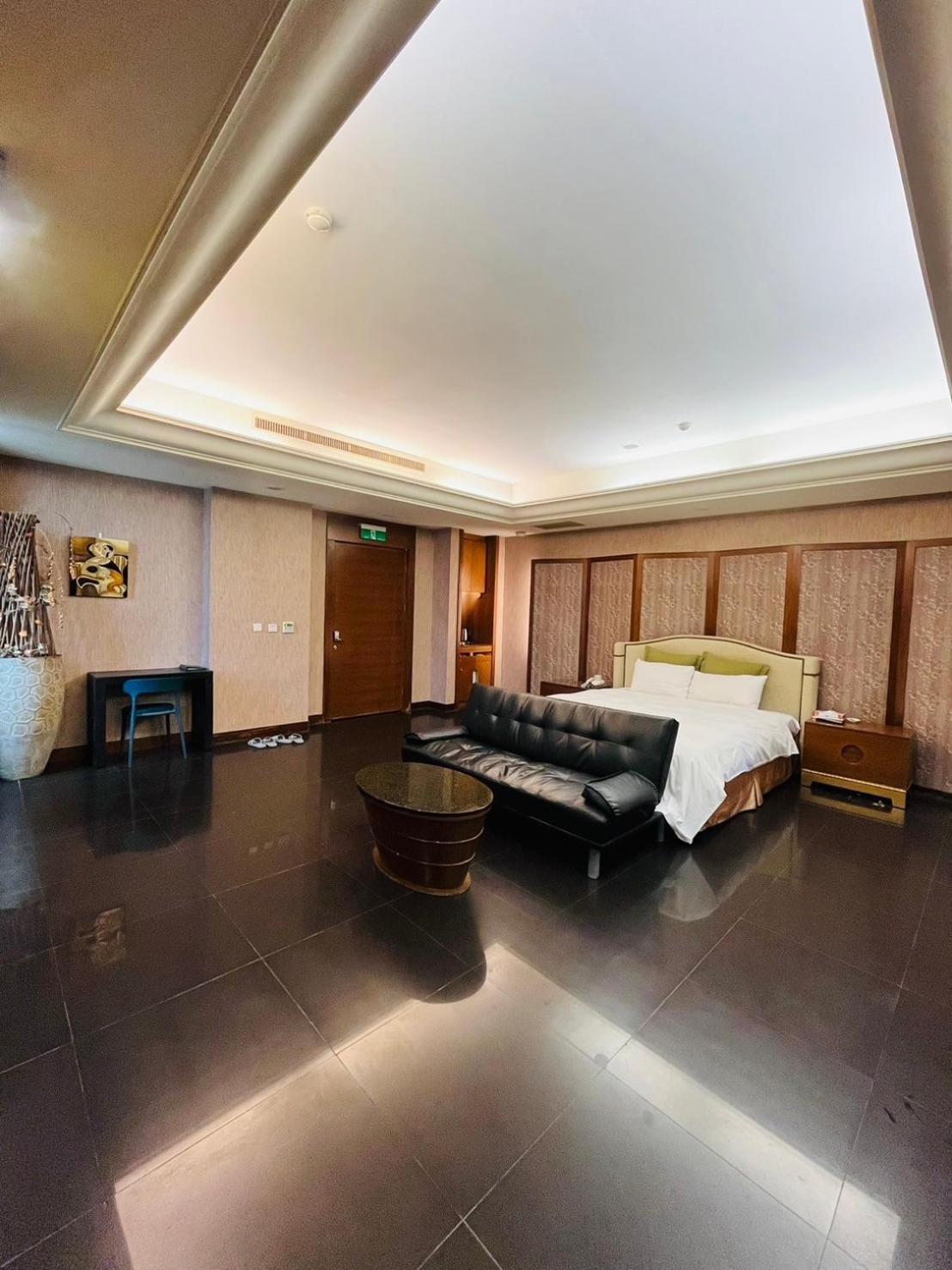 Walker Motel Taipei Bagian luar foto