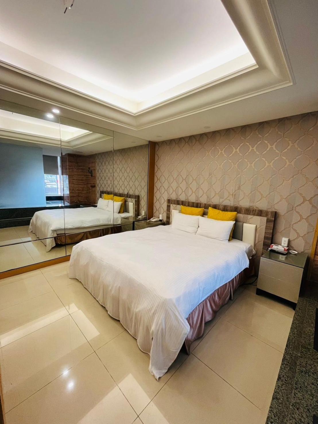 Walker Motel Taipei Bagian luar foto