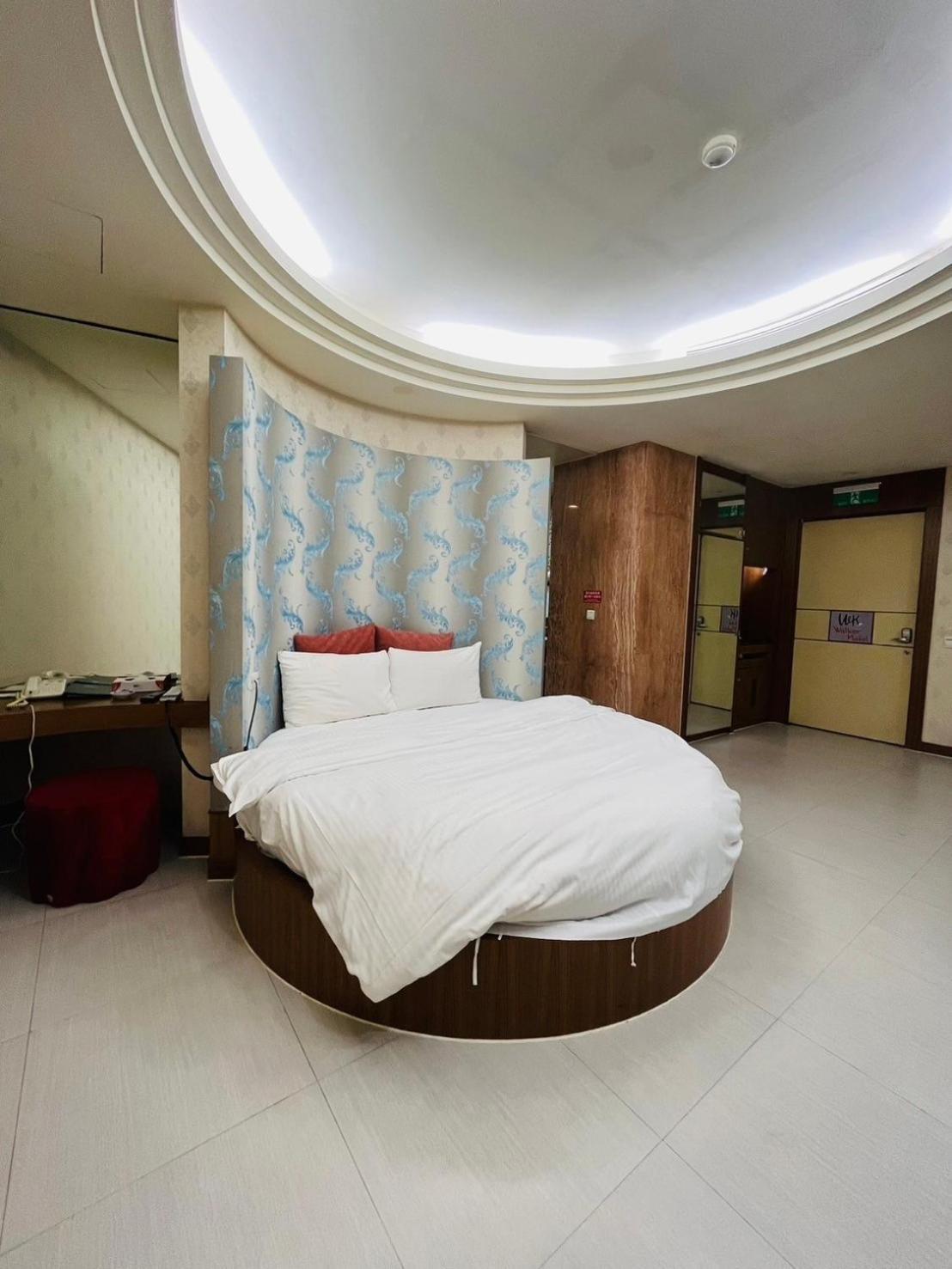 Walker Motel Taipei Bagian luar foto