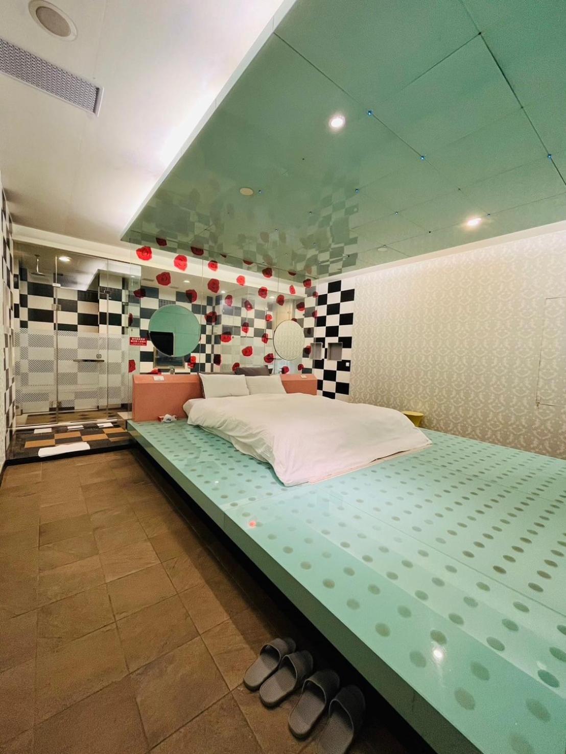 Walker Motel Taipei Bagian luar foto