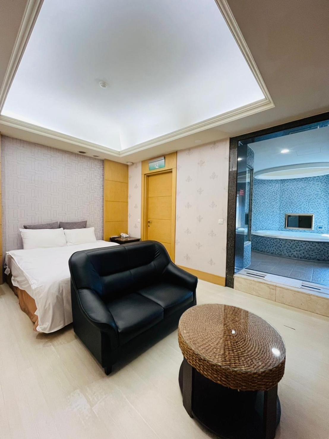 Walker Motel Taipei Bagian luar foto